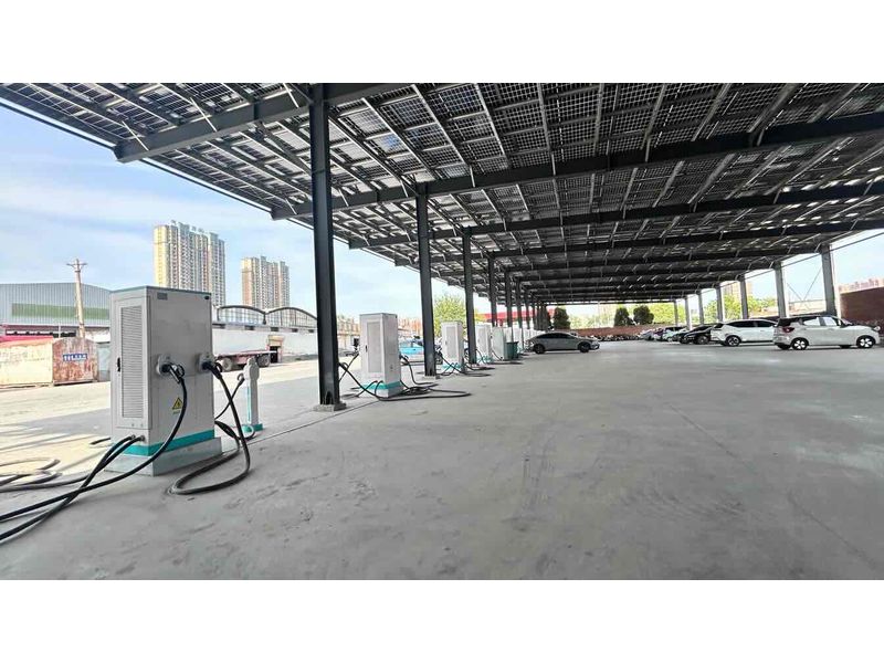 古龍超級快充站